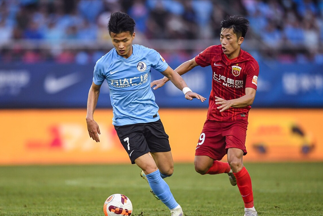 九游登录入口-冲刺阶段体能课后；武汉三镇篮板制胜备战中超；震撼外界；临场指挥获称赞(鞭杆玩法视频教程全集)